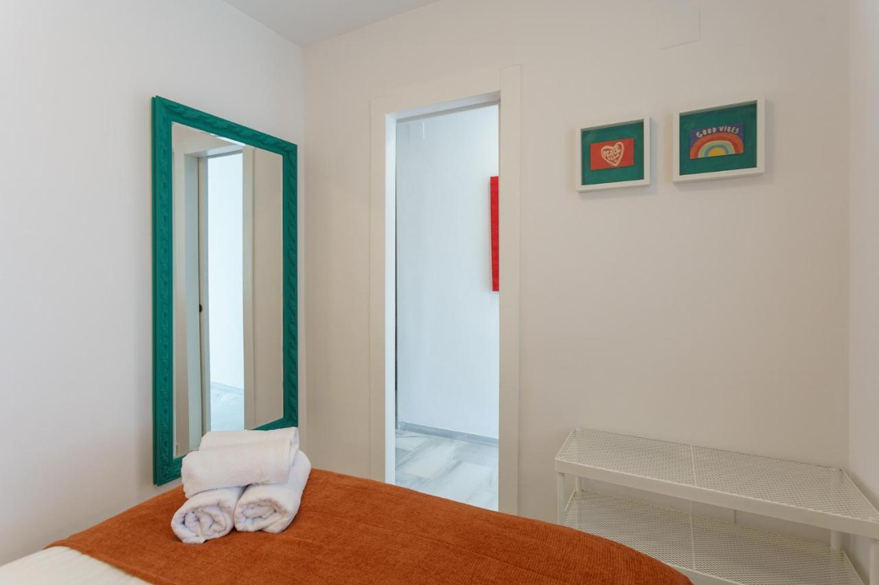 Malagasuite Carihuela Torremolinos